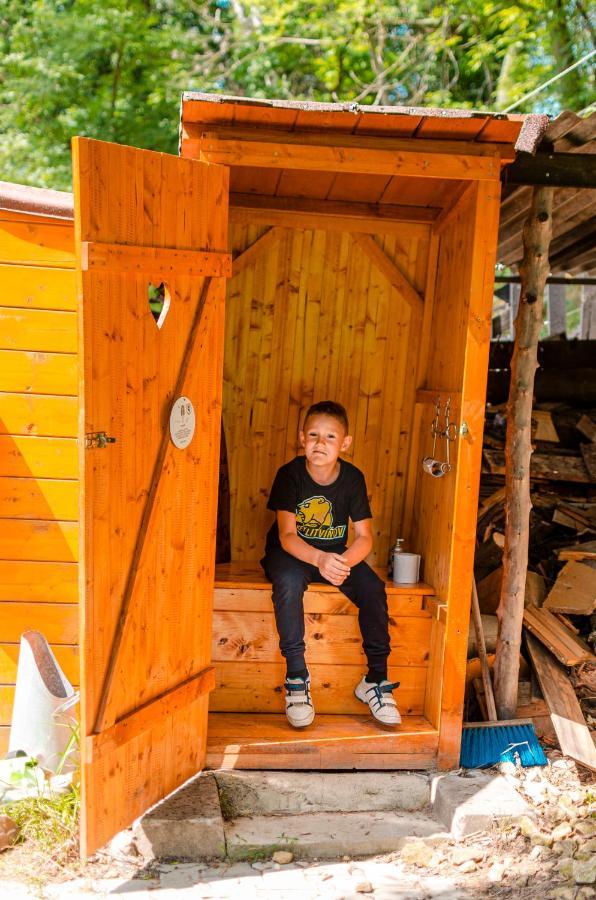 Cozy Wood Hut On The Farm Villa Trebivlice Buitenkant foto